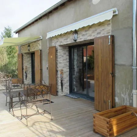 Maison Familiale Au Calme Avec Piscine Et Animaux Admis - Fr-1-489-346 *